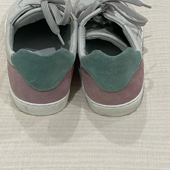 Groundies Women's Multicolor Sneakers - Picture 2 of 6